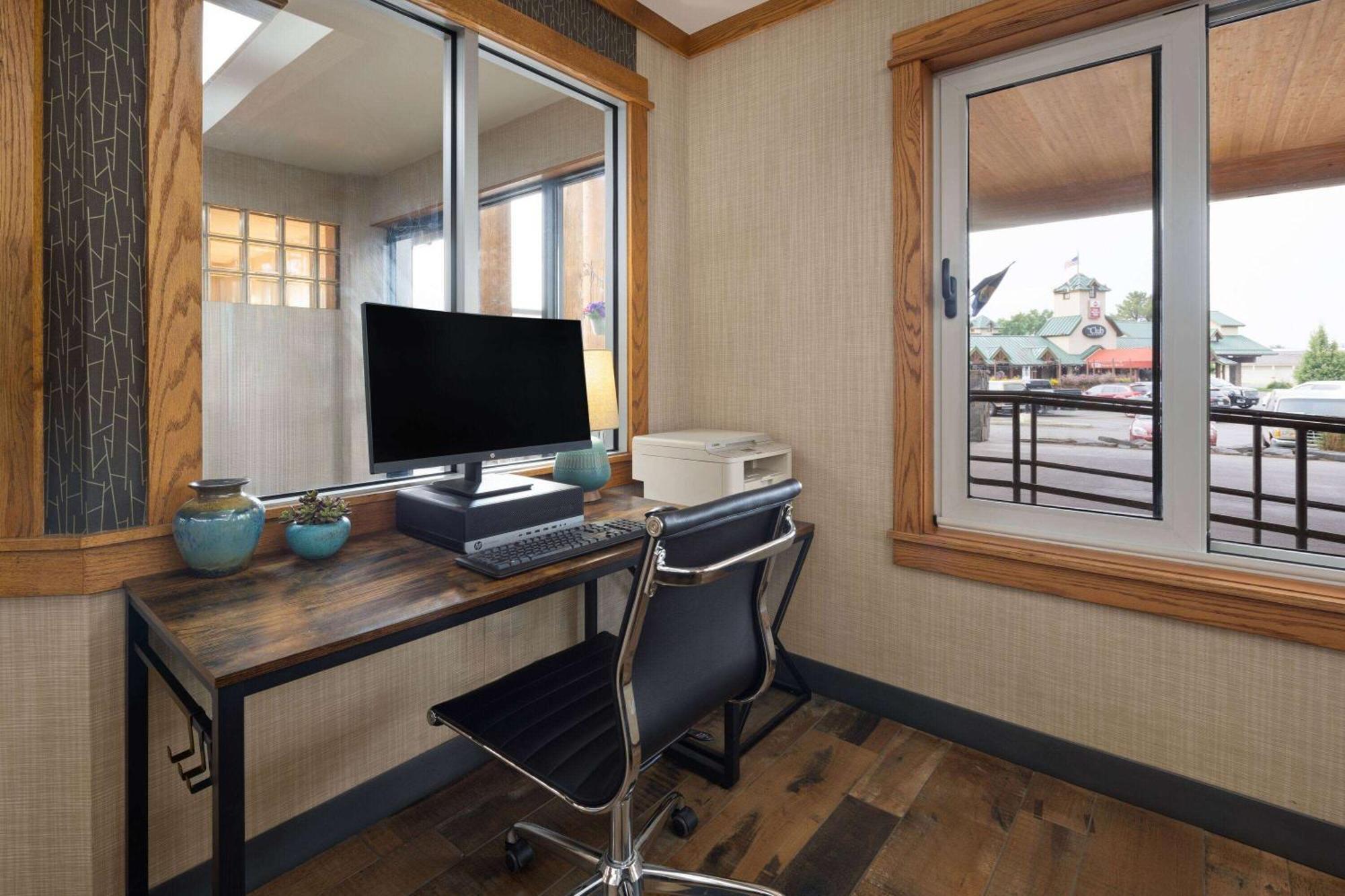 Days Inn & Suites By Wyndham Bozeman Ngoại thất bức ảnh