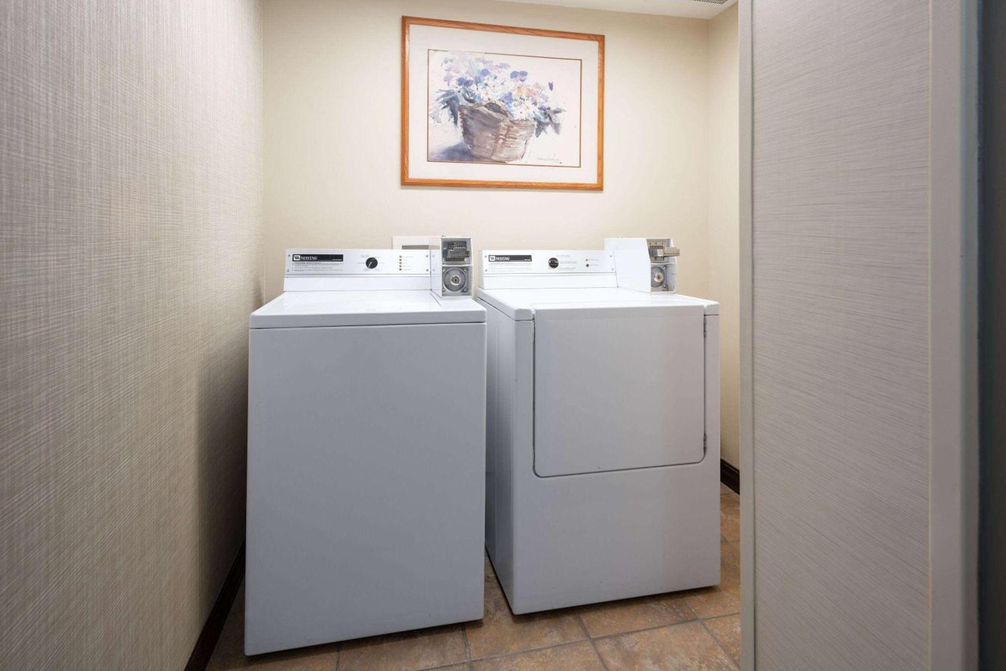 Days Inn & Suites By Wyndham Bozeman Ngoại thất bức ảnh
